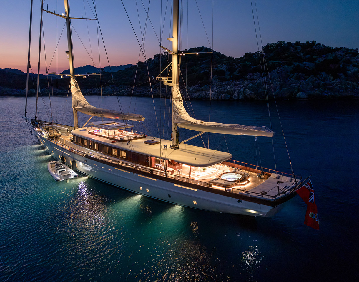 Ares Yachts Simena Classic Card5