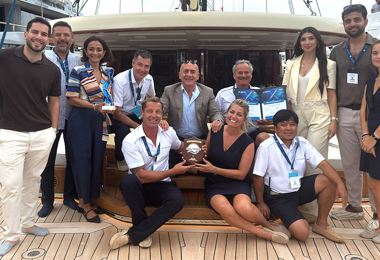 Ares Yachts Card