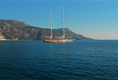 Ares Yachts Media Card3 (1)